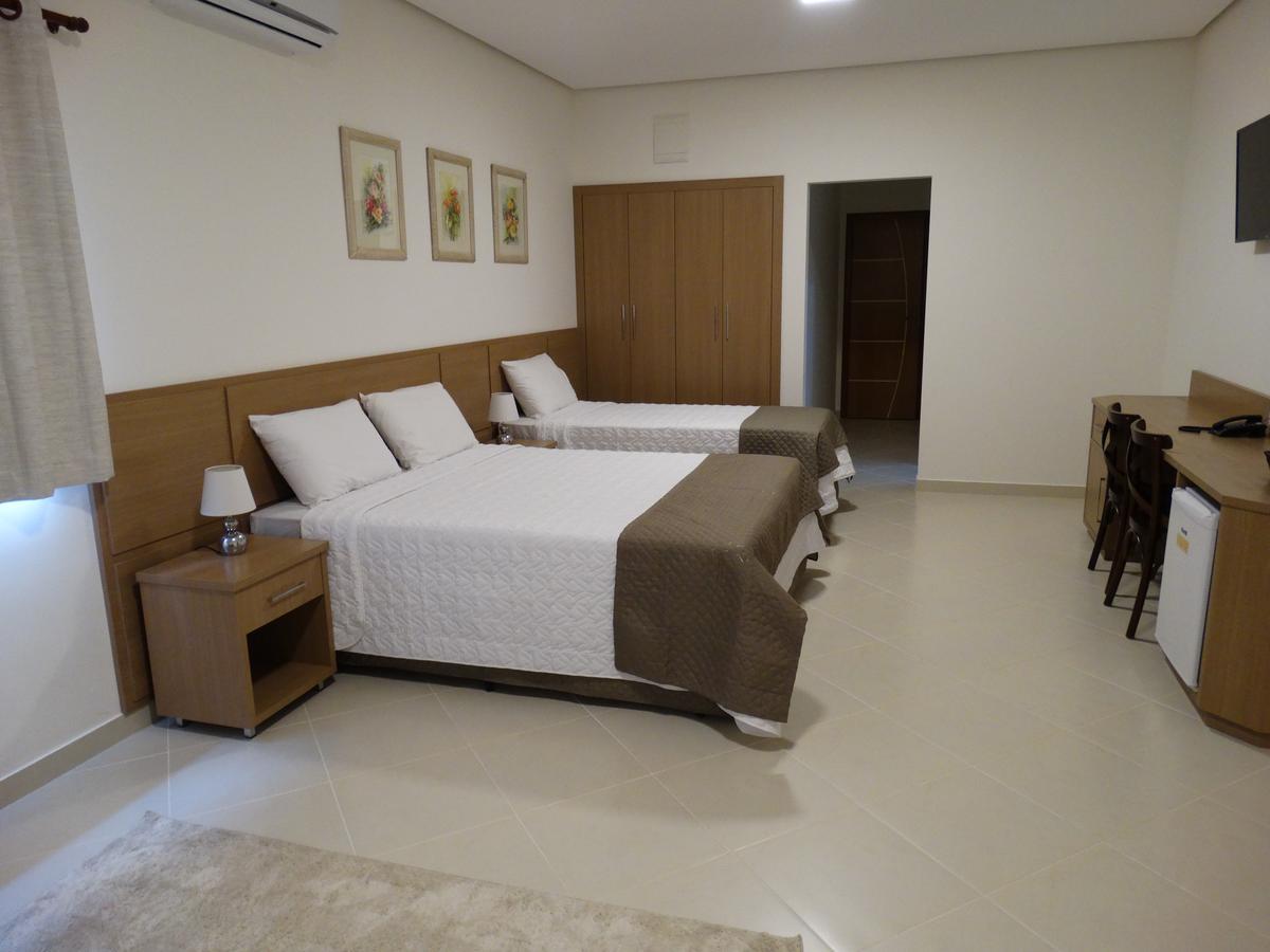 Hotel E Restaurante Sabor De Minas サリナス エクステリア 写真